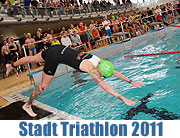 9. Stadt-Triathlon München 2011 am 15.05.2011 im Olympiapark in München Größter Stadttriathlon Süddeutschlands mit 1.650 Athleten (Foto: Martin Schmitz)